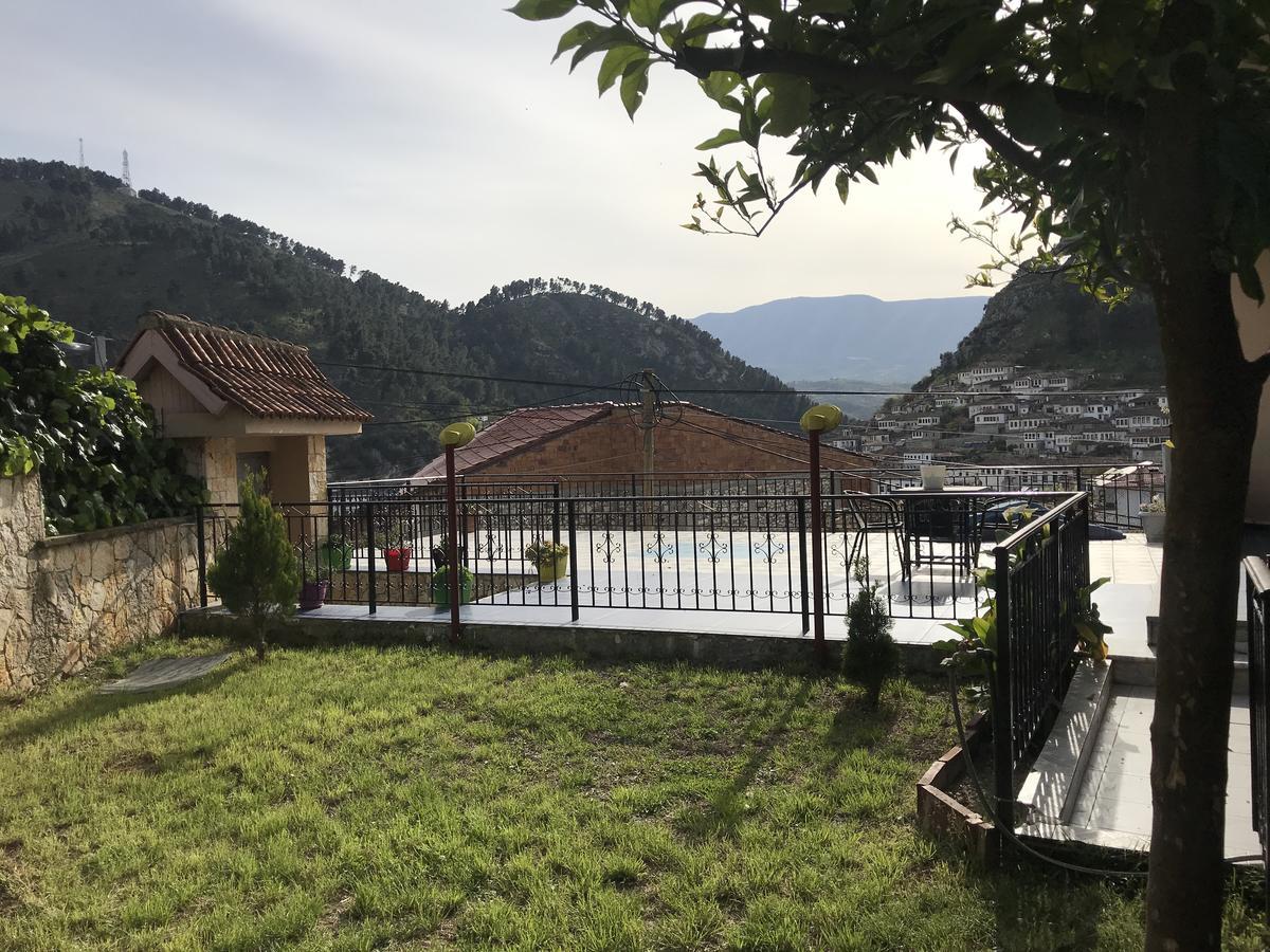 Guesthouse BellaVista Berat Extérieur photo