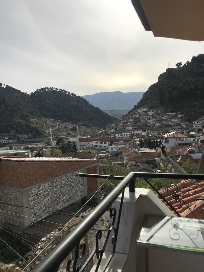 Guesthouse BellaVista Berat Extérieur photo