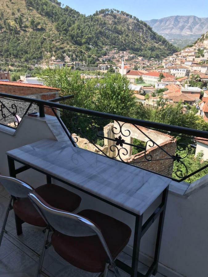 Guesthouse BellaVista Berat Extérieur photo